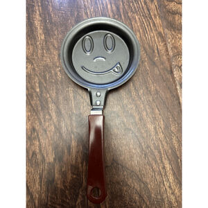 Smiley Face Mini Pancake Frying Pan Non-Stick Skillet Cute Breakfast Cookware